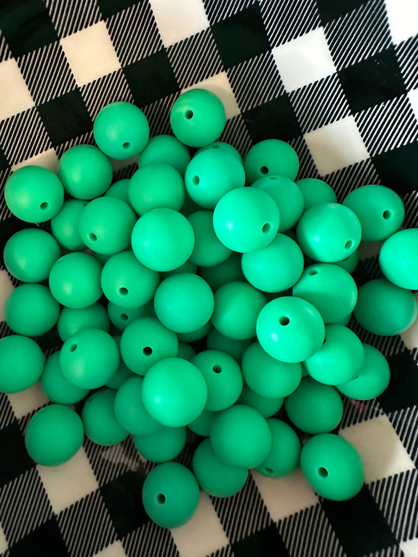 15mm Dark Green silicone beads (wholesale) pack of 10