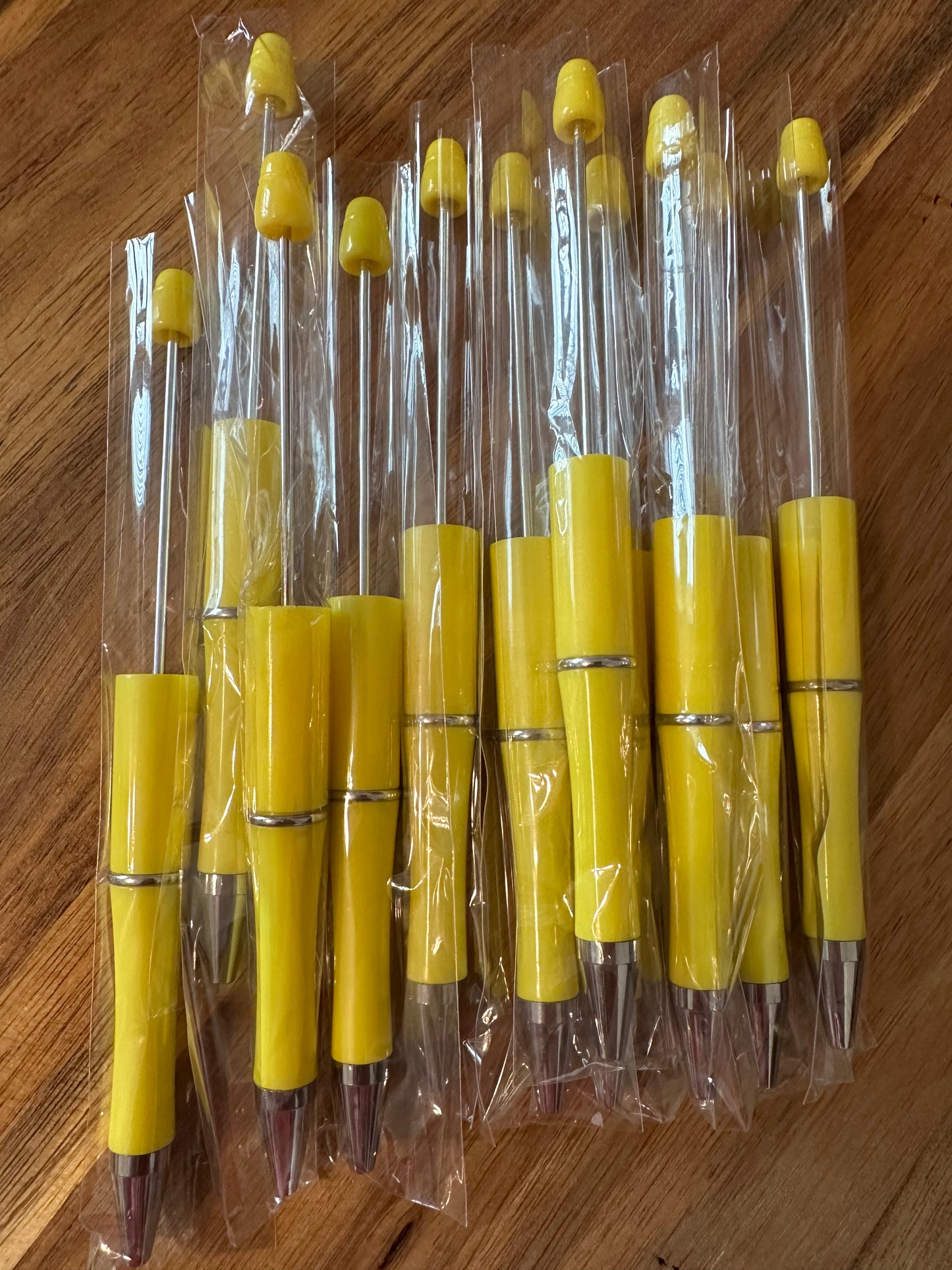 Yellow plastic pens (wholesale)